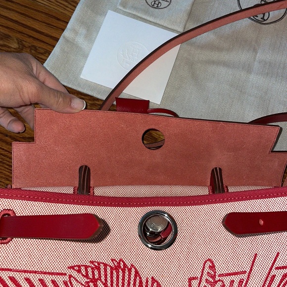 Authentic brand new Hermes herbag red Pegasus - Picture 10 of 11